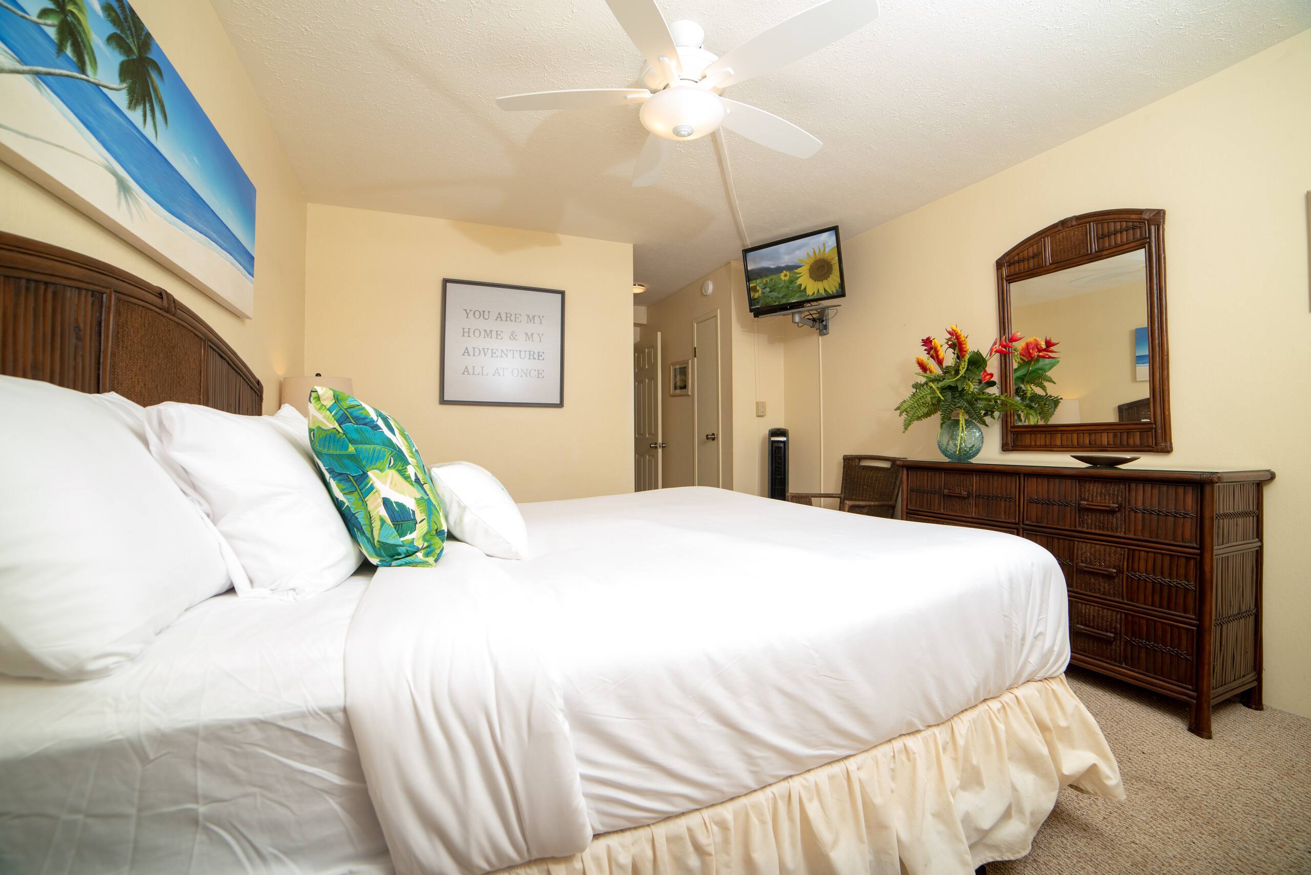 Condo in Kihei · ★4.89 · 1 bedroom · 2 beds · 1 bath - Image 18