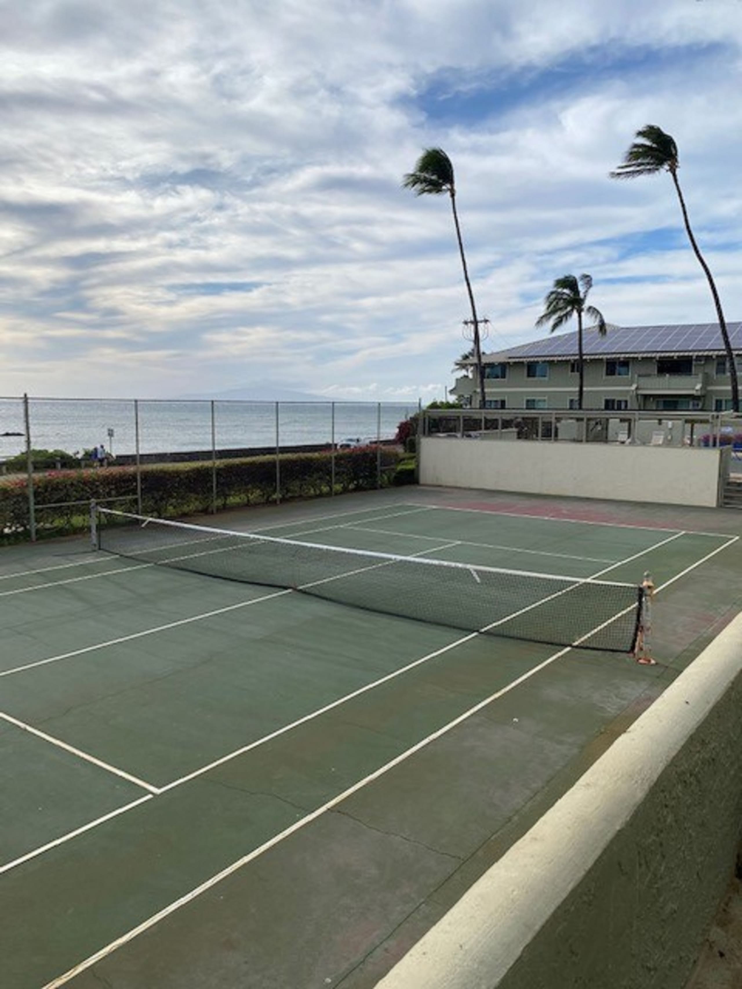 Condo in Kihei · ★4.89 · 1 bedroom · 2 beds · 1 bath - Image 37