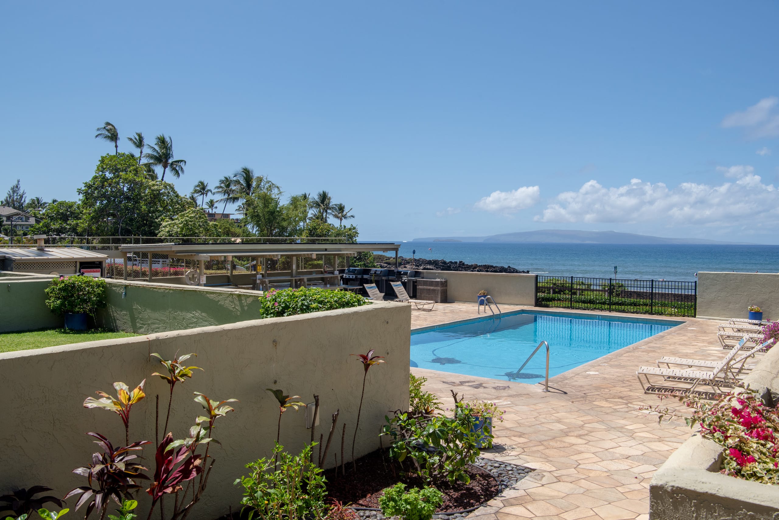 Condo in Kihei · ★4.89 · 1 bedroom · 2 beds · 1 bath - Image 29