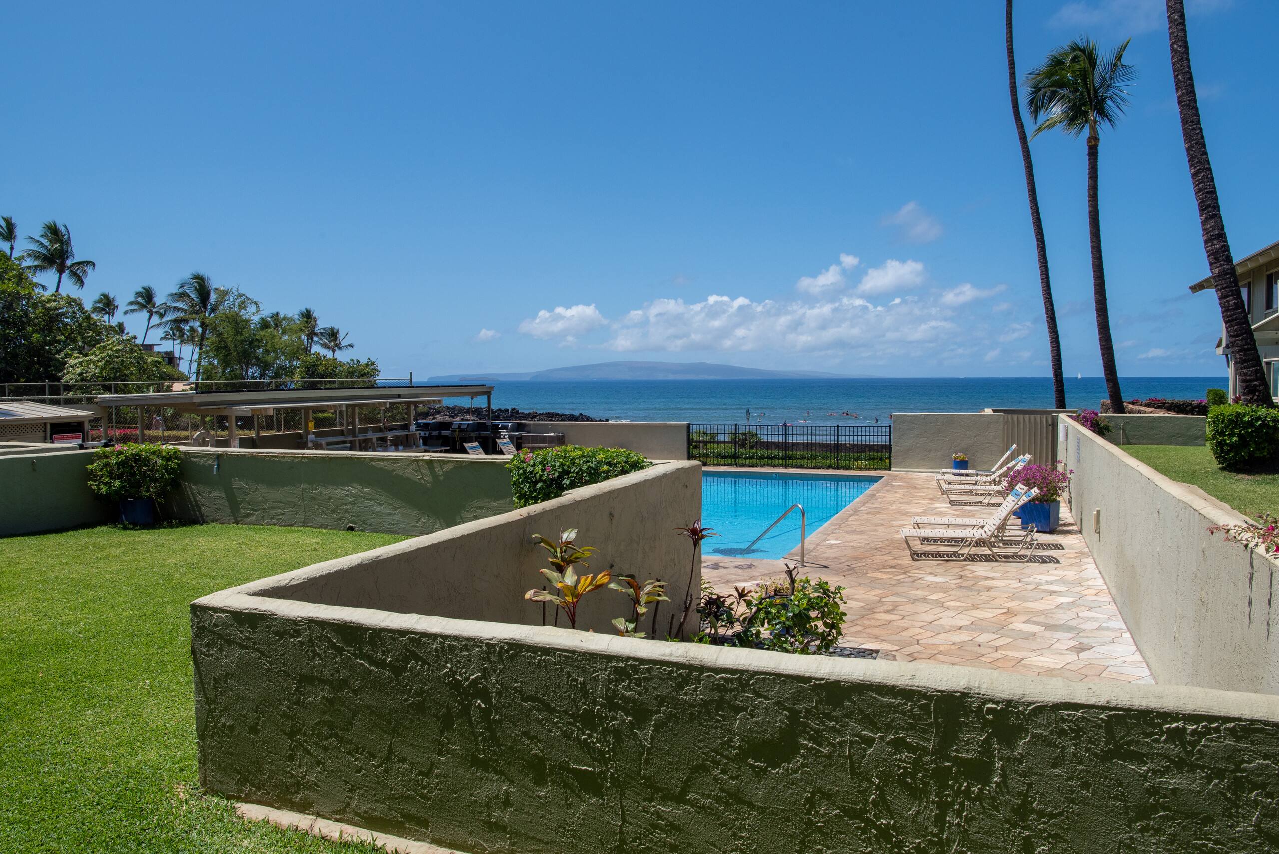 Condo in Kihei · ★4.89 · 1 bedroom · 2 beds · 1 bath - Image 33