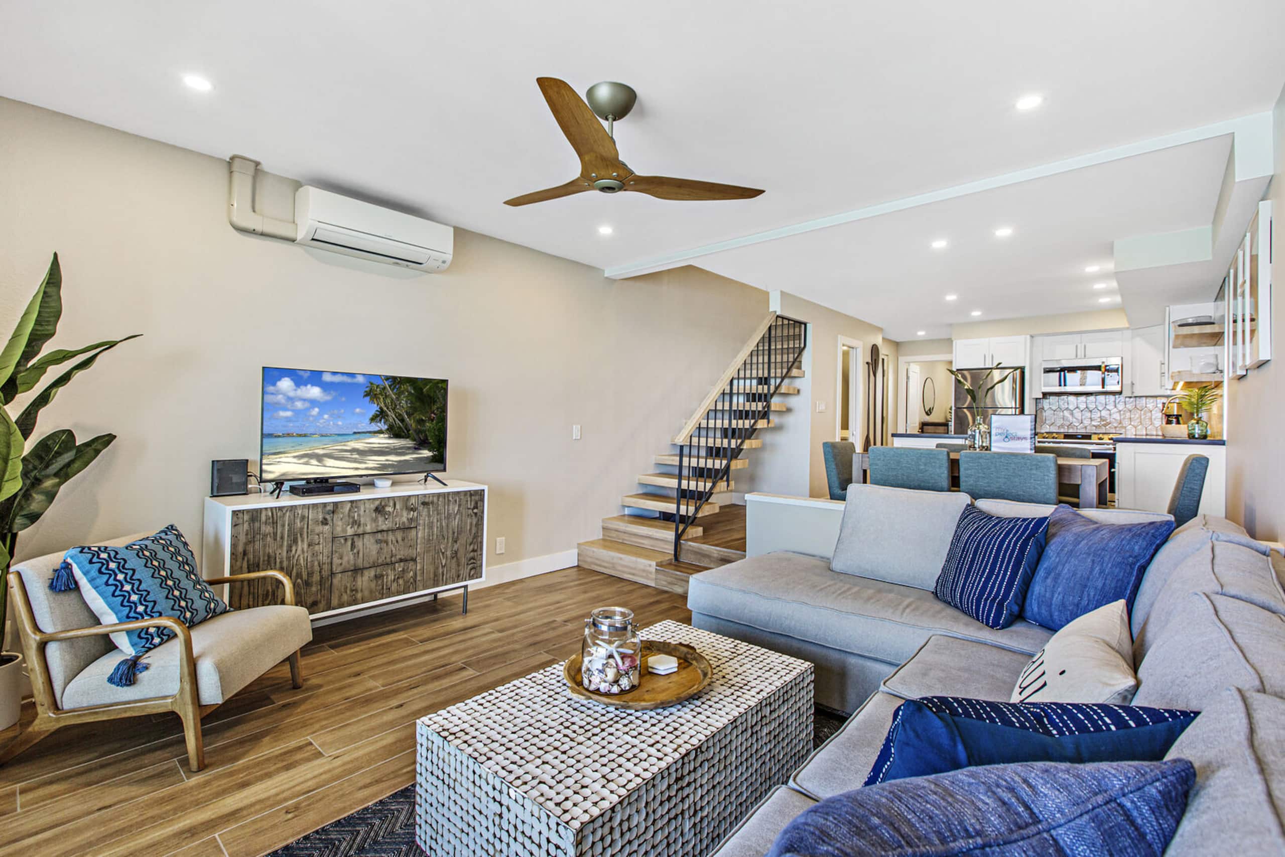 Condo in Lahaina · ★4.93 · 3 bedrooms · 4 beds · 2.5 baths - Image 13