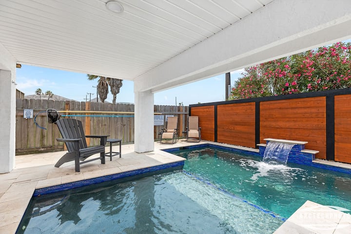 Remodeled Townhome  Heated Pool  2 Min Walk - South Padre Island