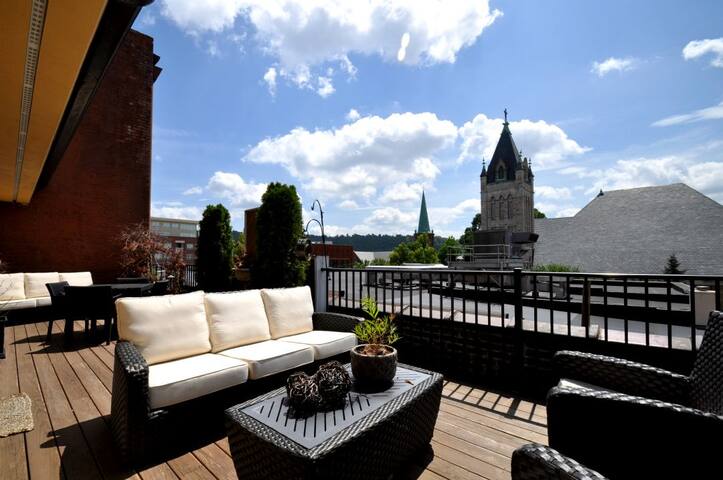Art Deco Penthouse + Biltmore Pass, Downtown AVL