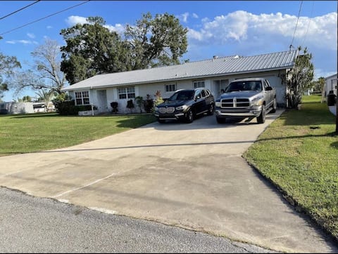 Waterfront Lakehouse on Quiet Street