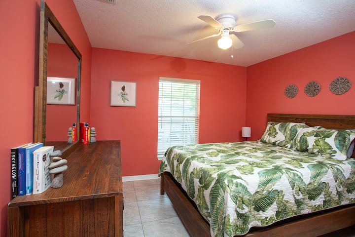 غرفة وردية - سرير كبير