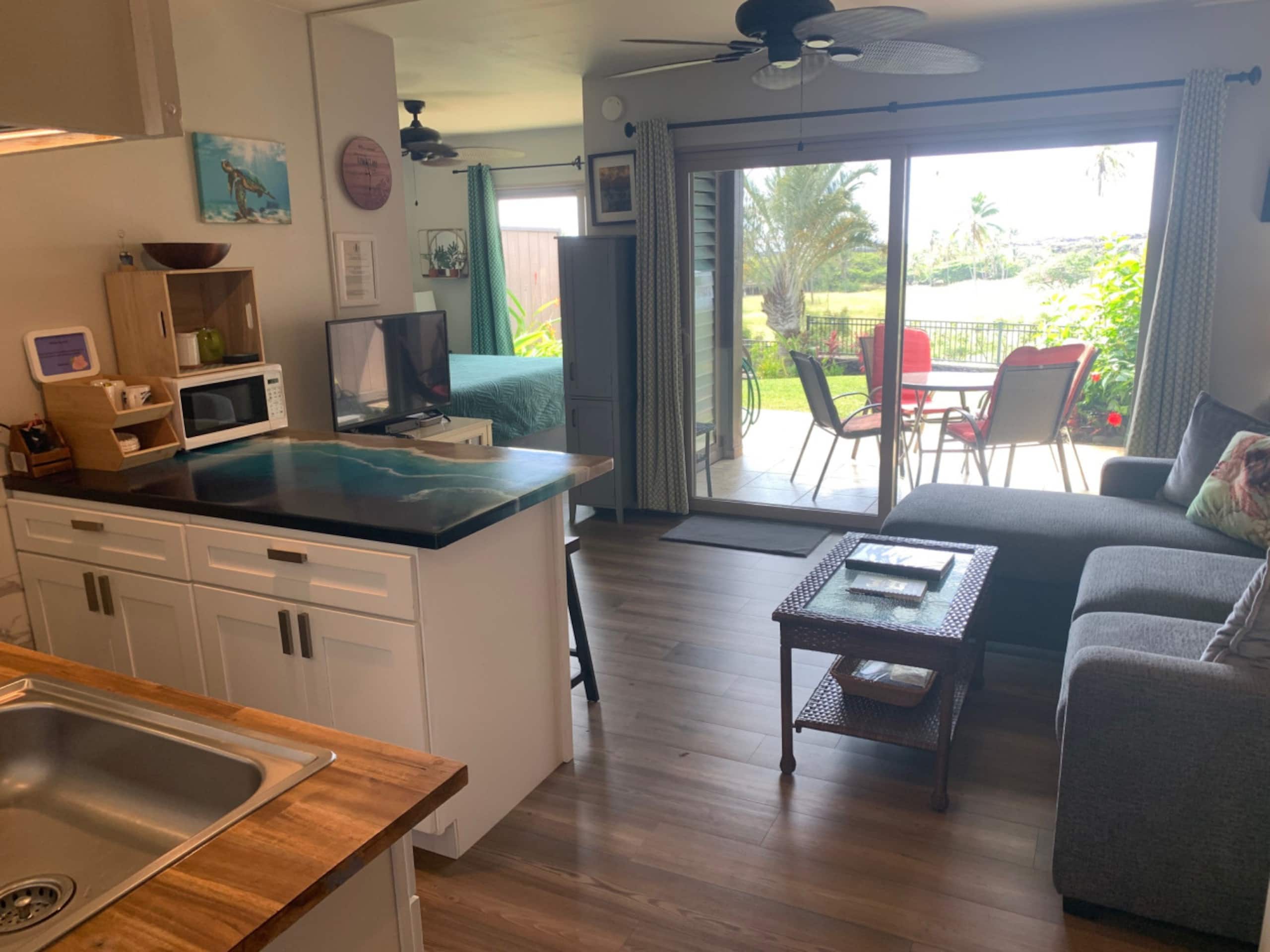 Condo in Naalehu · ★4.61 · Studio · 1 bed · 1 shared bath - Image 23