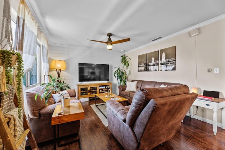City Of Trees House With Hot Tub & Game Room - Sacramento, CA
