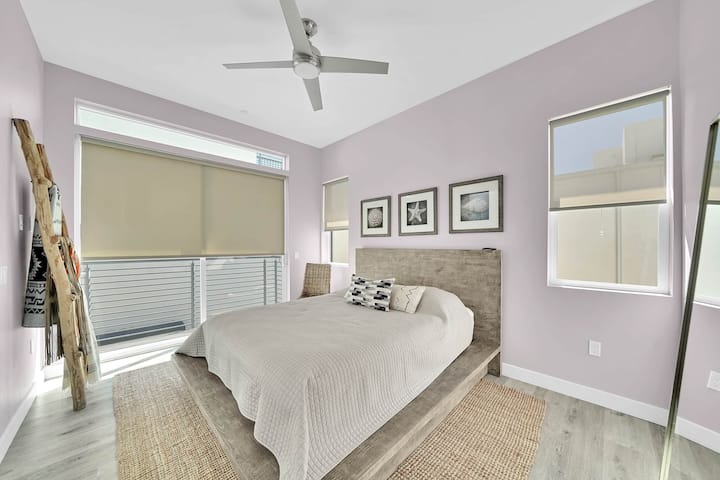 cama principal con baño privado