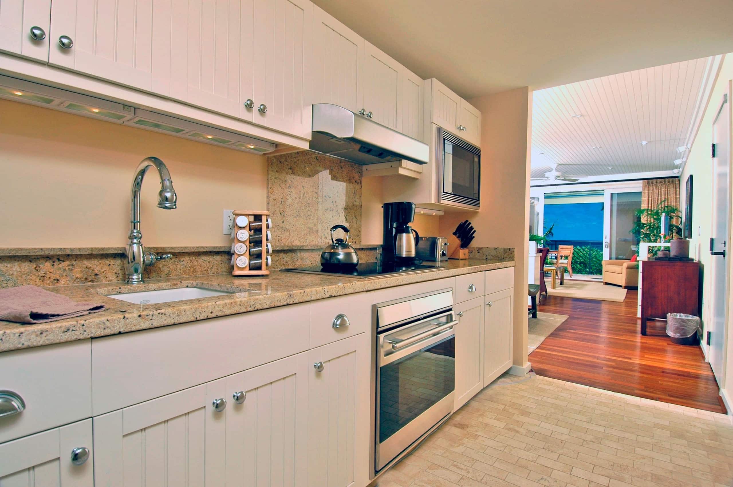 Villa in Kahuku · ★4.94 · Studio · 2 beds · 1 private bath - Image 12