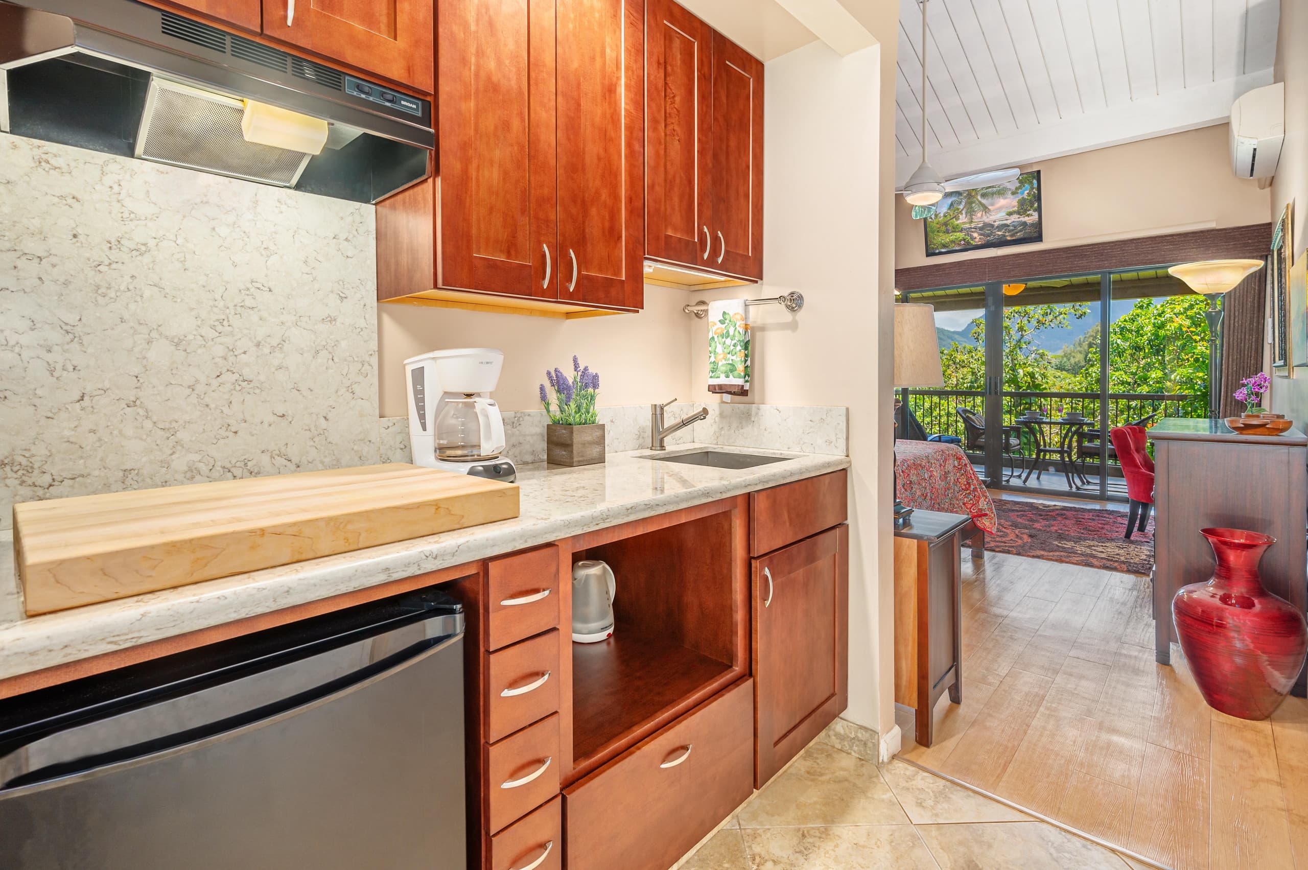 Condo in Princeville · ★4.3 · 1 bedroom · 2 beds · 1 bath - Image 8