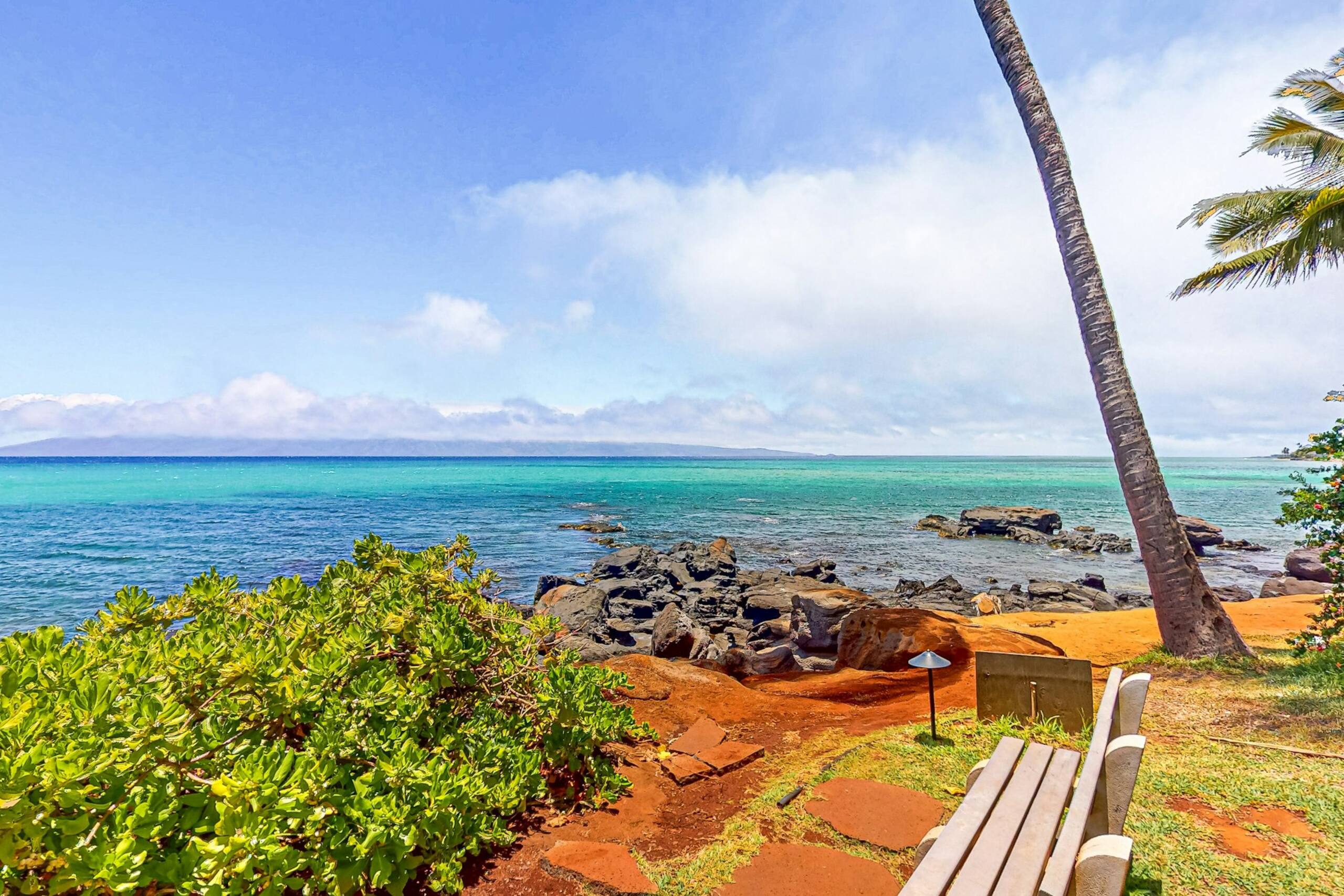 Apartment in Lahaina · ★4.47 · 2 bedrooms · 2 beds · 2 private bathrooms - Image 26