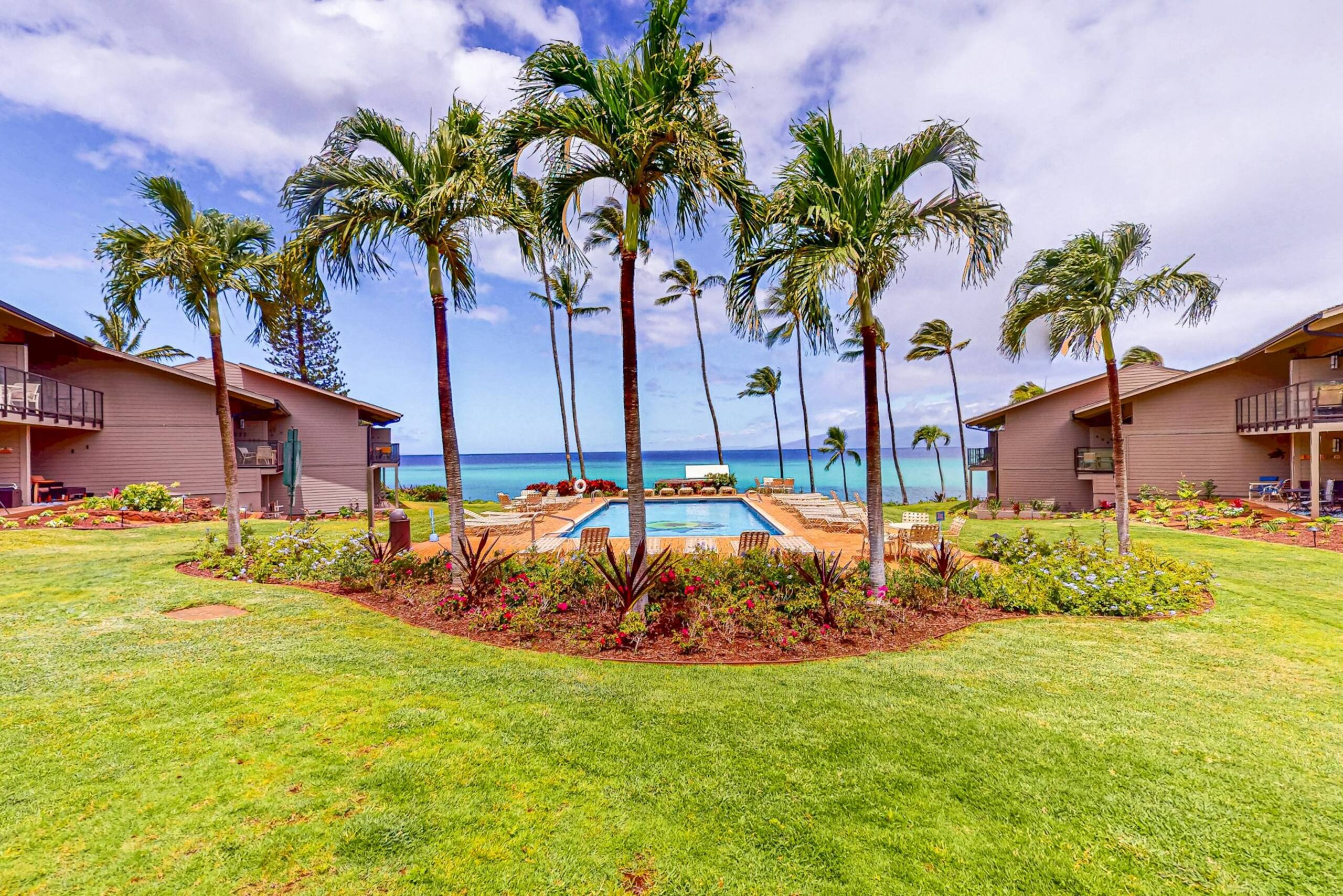 Apartment in Lahaina · ★4.47 · 2 bedrooms · 2 beds · 2 private bathrooms - Image 28