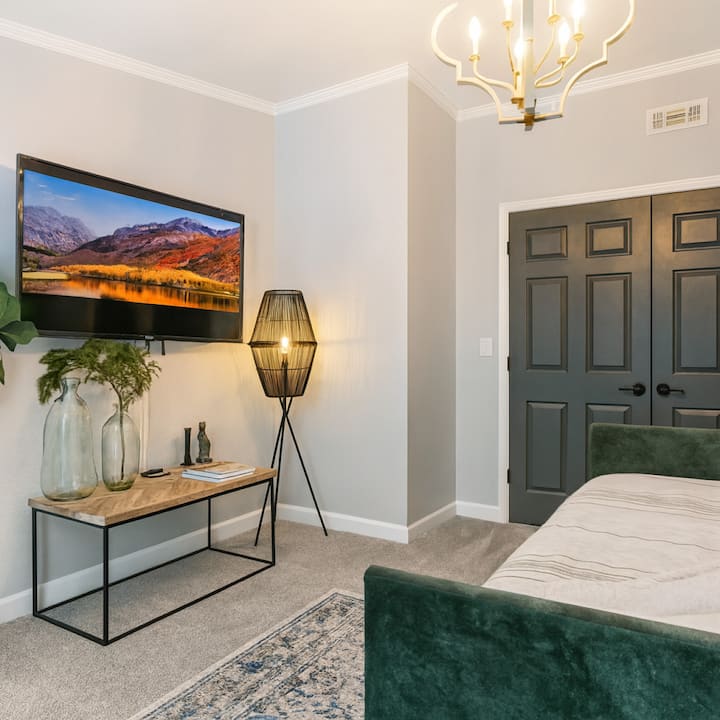 Lower Level Bedroom with Smart Tv.