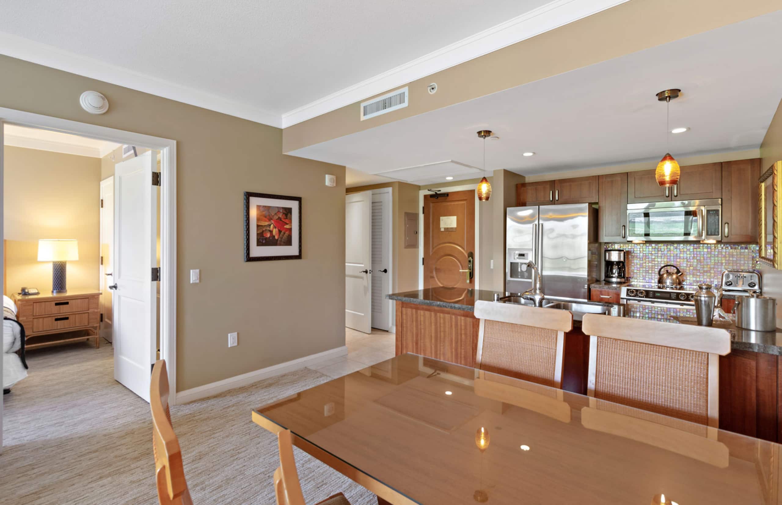 Condo in Lahaina · ★4.97 · 1 bedroom · 2 beds · 1 bath - Image 14