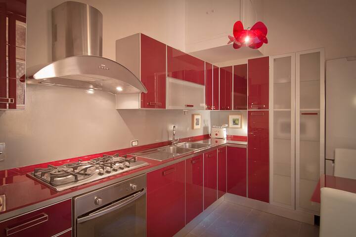 ROMAC Condotti Suite by Spanish Steps gallery image 3