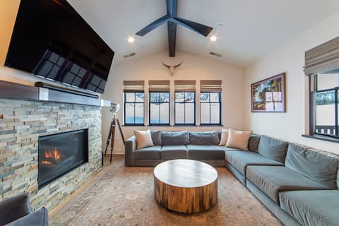 Stunning Pet Friendly Creekhouse 495