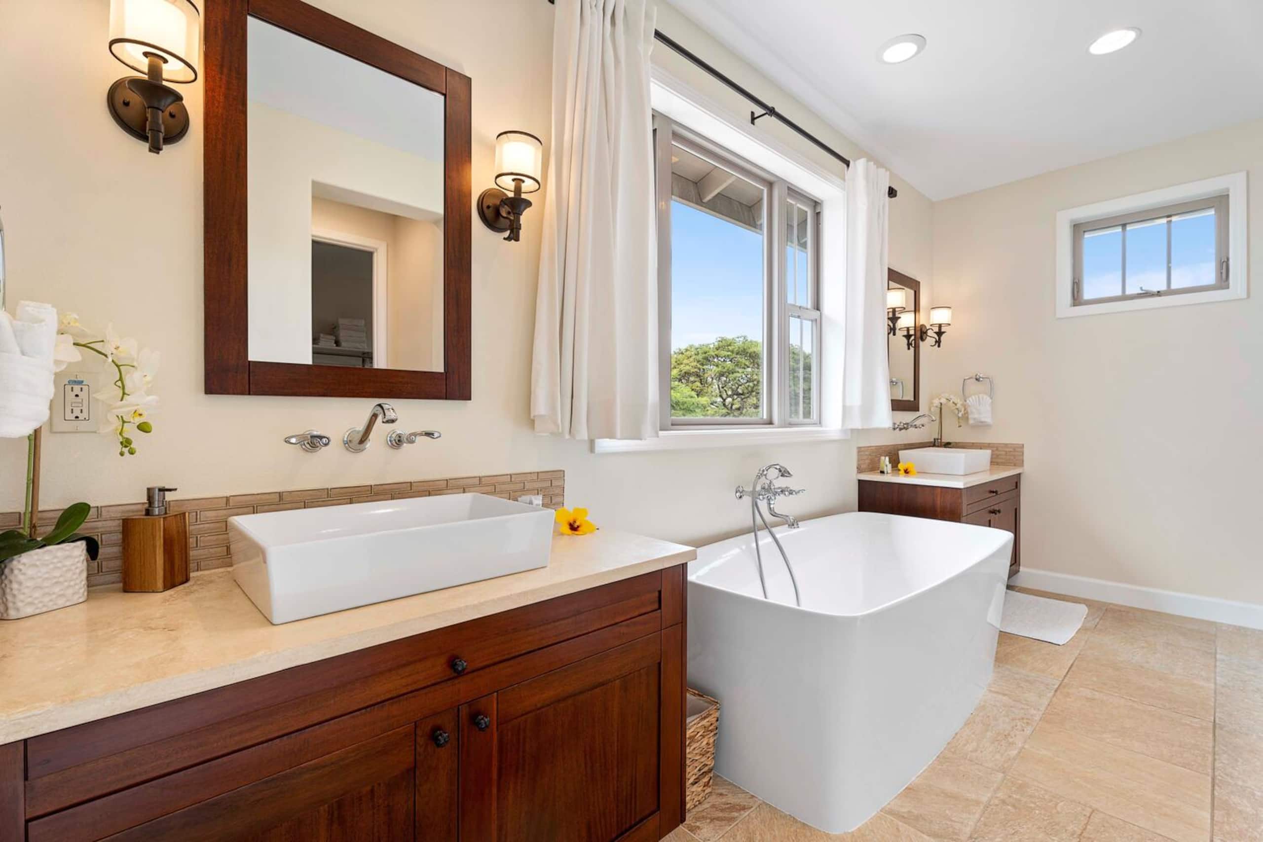 Home in Kailua-Kona · ★4.96 · 3 bedrooms · 7 beds · 3 baths - Image 21