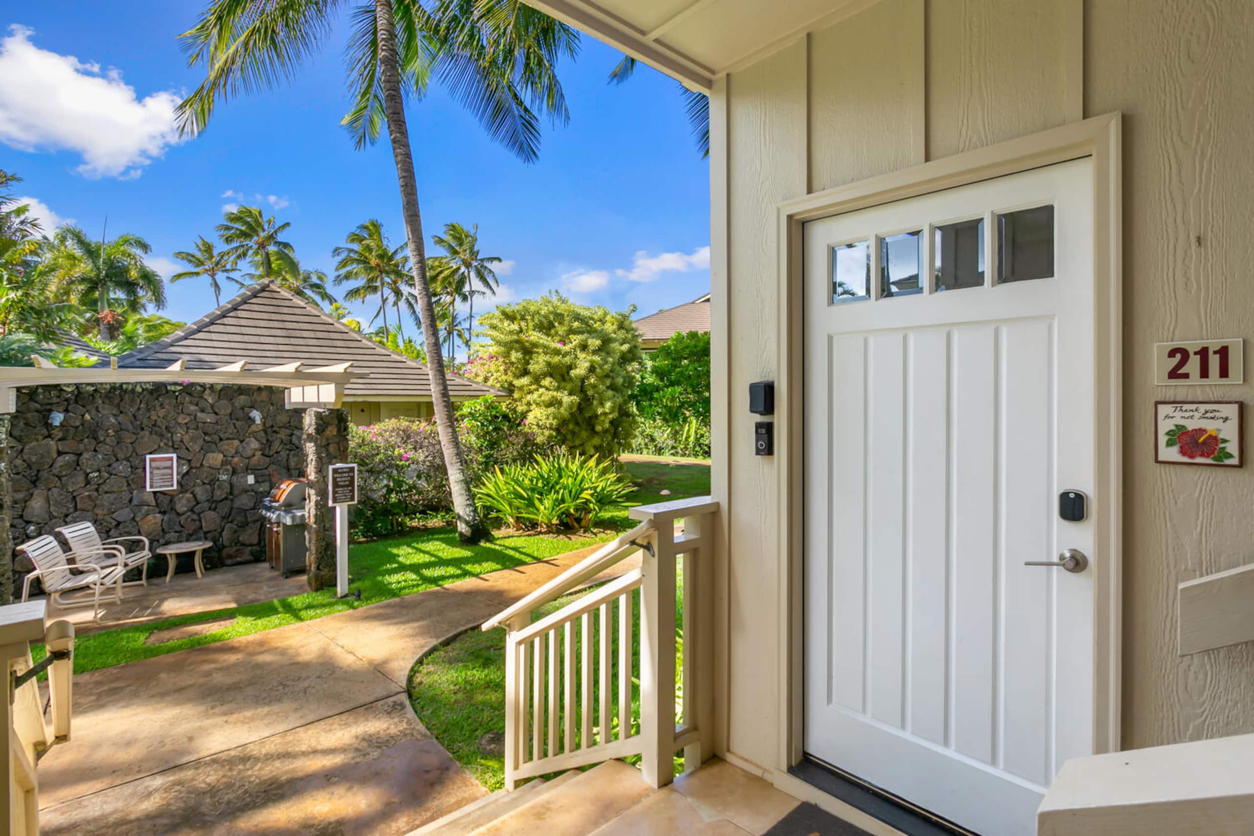 koolkondo Designer retreat with AC and pool by the beach - Image 19