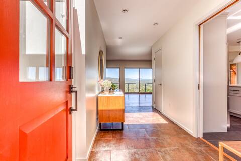 Panoramic Views, Indoor Pool by Evergreen Home