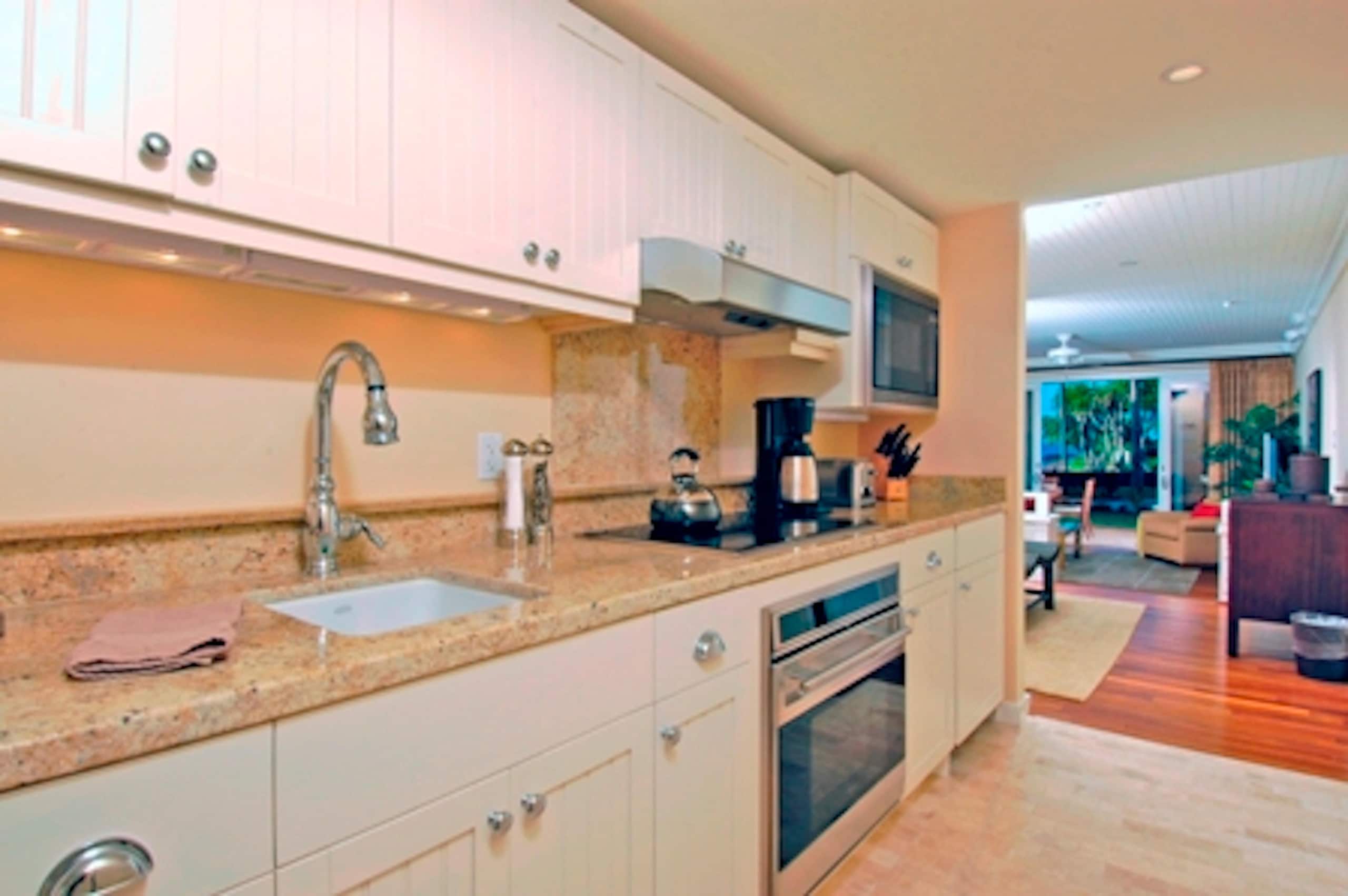 Villa in Kahuku · ★5.0 · 4 bedrooms · 6 beds · 3 private baths - Image 22