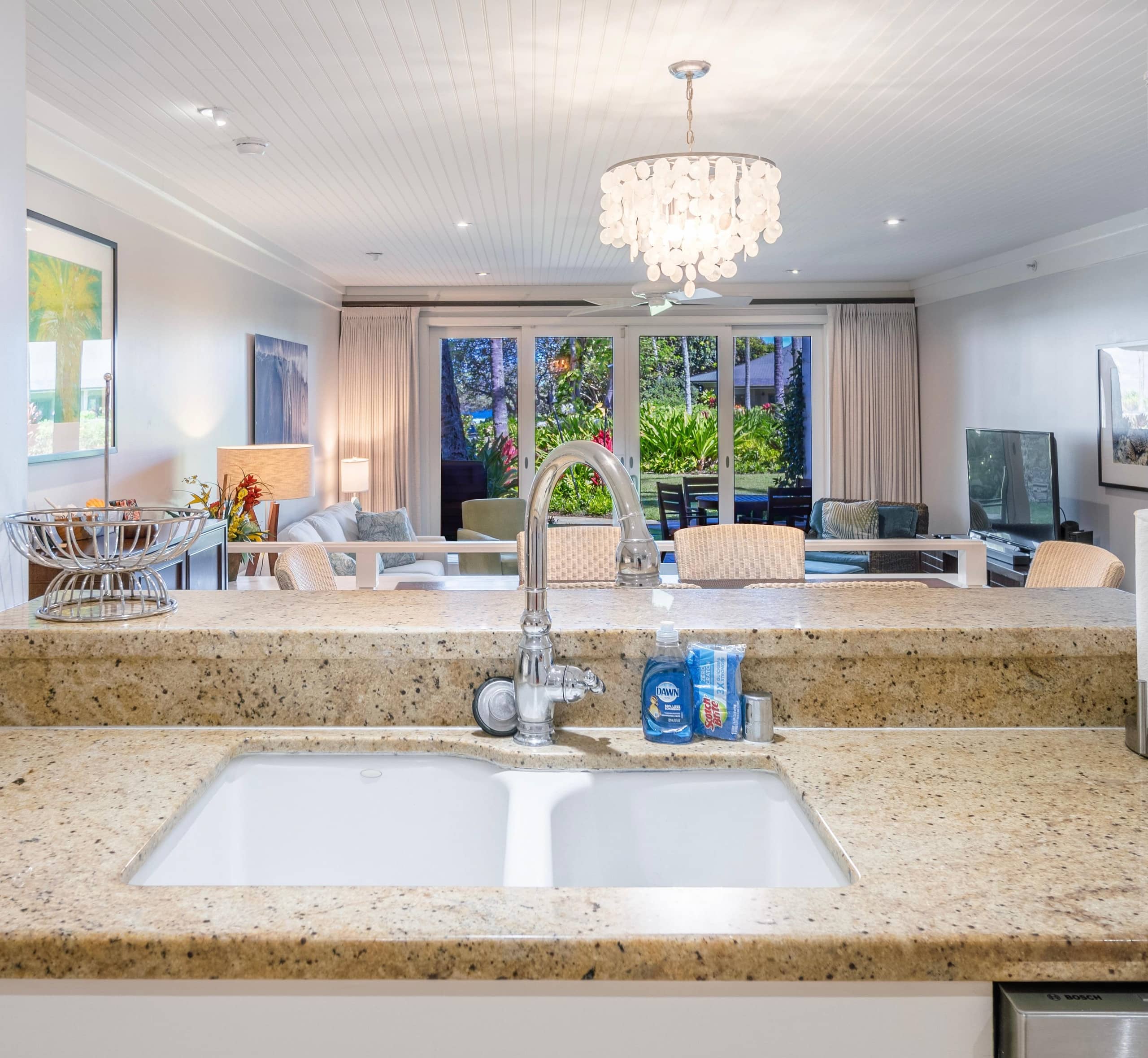 Villa in Kahuku · ★5.0 · 4 bedrooms · 6 beds · 3 private baths - Image 6
