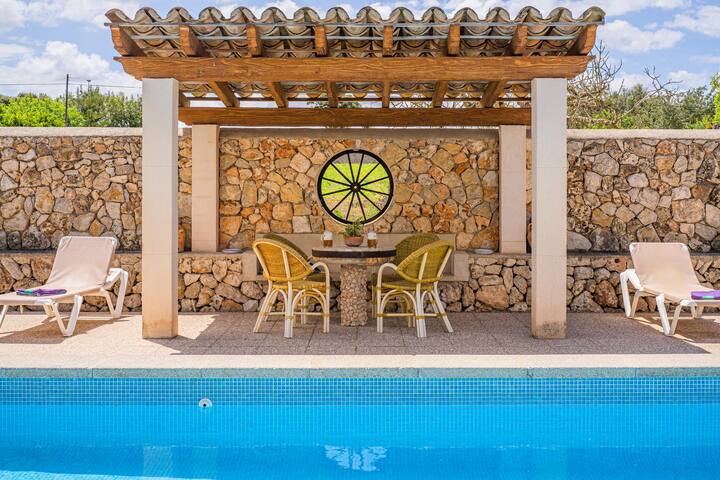 Son Real gallery image 2