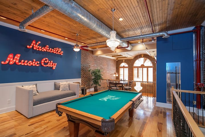 The Titan Penthouse-rooftop/hot Tub-near Broadway - Nissan Stadium Nashville