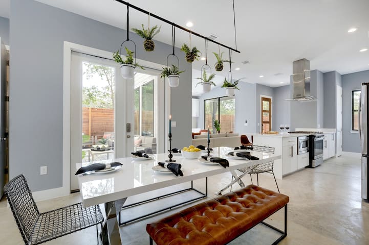 Premium East Austin Home | Hot Tub gallery image 4