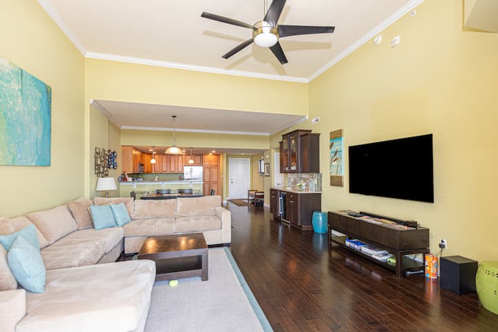 Oceanfront Penthouse W/ 2 Pools, Walk To Boardwalk - Ocean City, MD