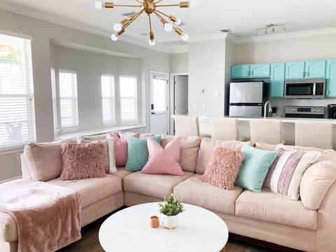 Glam Townhouse in Downtown Lakeland - 2bed/2bath