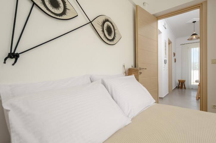 Olives Naxian Villa gallery image 3