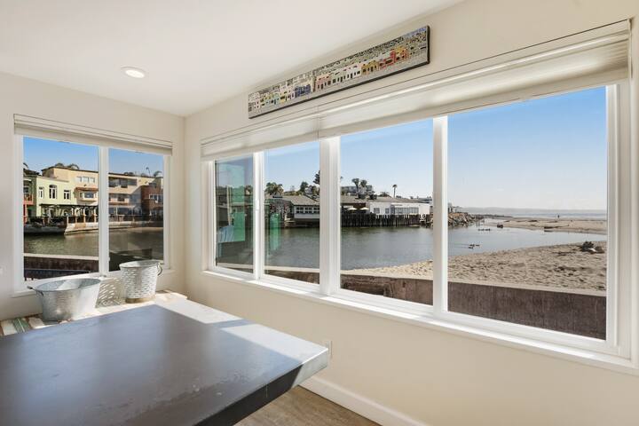 Capitola Venetian #1 – Historic Beachfront Getaway gallery image 5