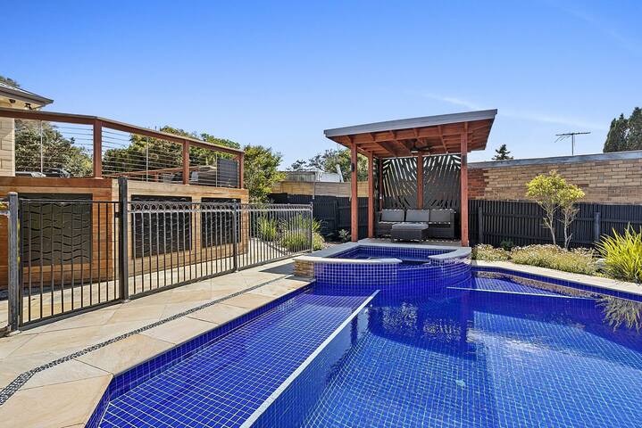 Park Lane Pool & Spa gallery image 5