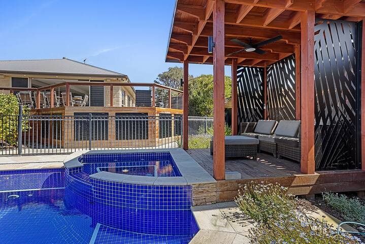 Park Lane Pool & Spa gallery image 2