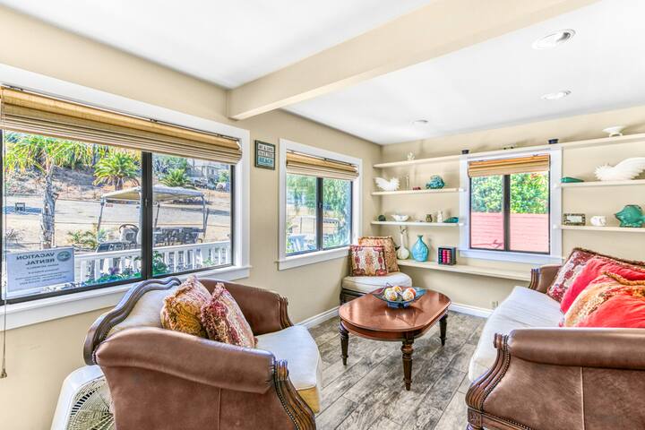 242MAR – Avalon Home,Golf cart, BBQ, WIFI, patio, gallery image 2