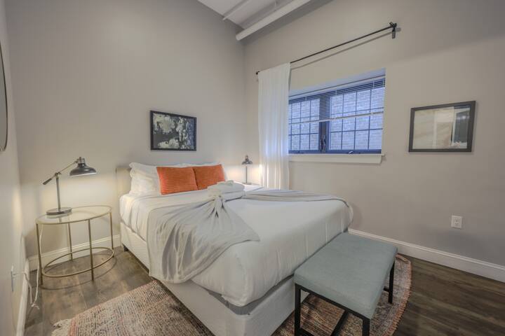 Centralized Downtown Location | On-site Parking gallery image 3