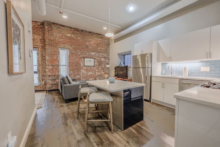 Centralized Downtown Location | On-site Parking