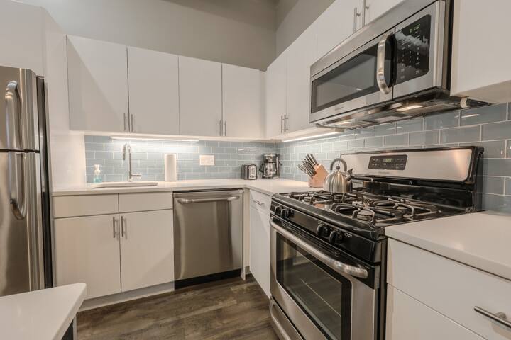 Centralized Downtown Location | On-site Parking gallery image 4