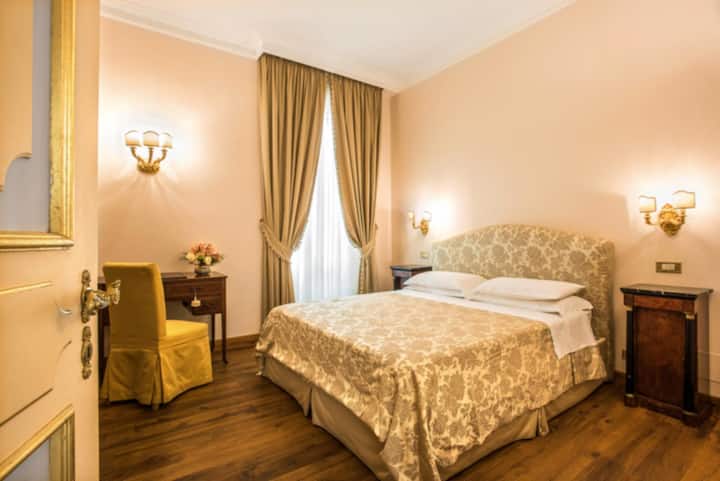 alta-luxury-apartments-frezza-apartment-המדרגות-הספרדיות-רומא.jpg