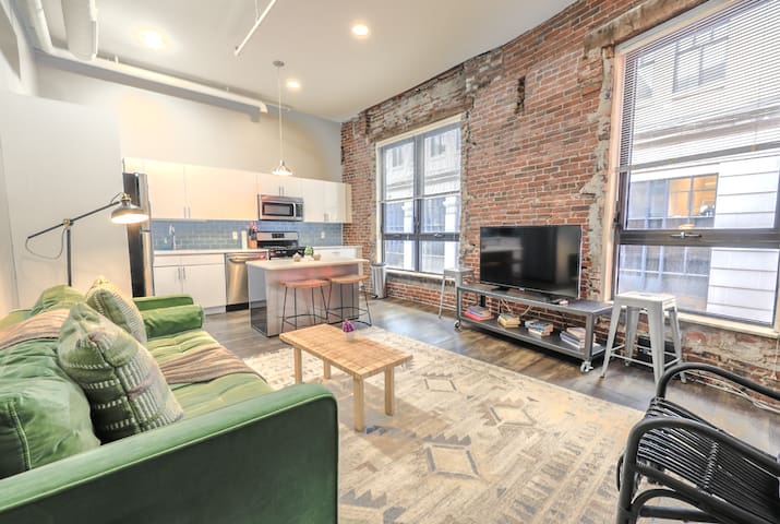 Perfect Location | Boston Common | Park St Station