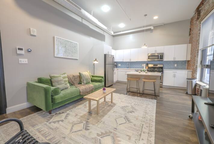 Perfect Location | Boston Common | Park St Station gallery image 2