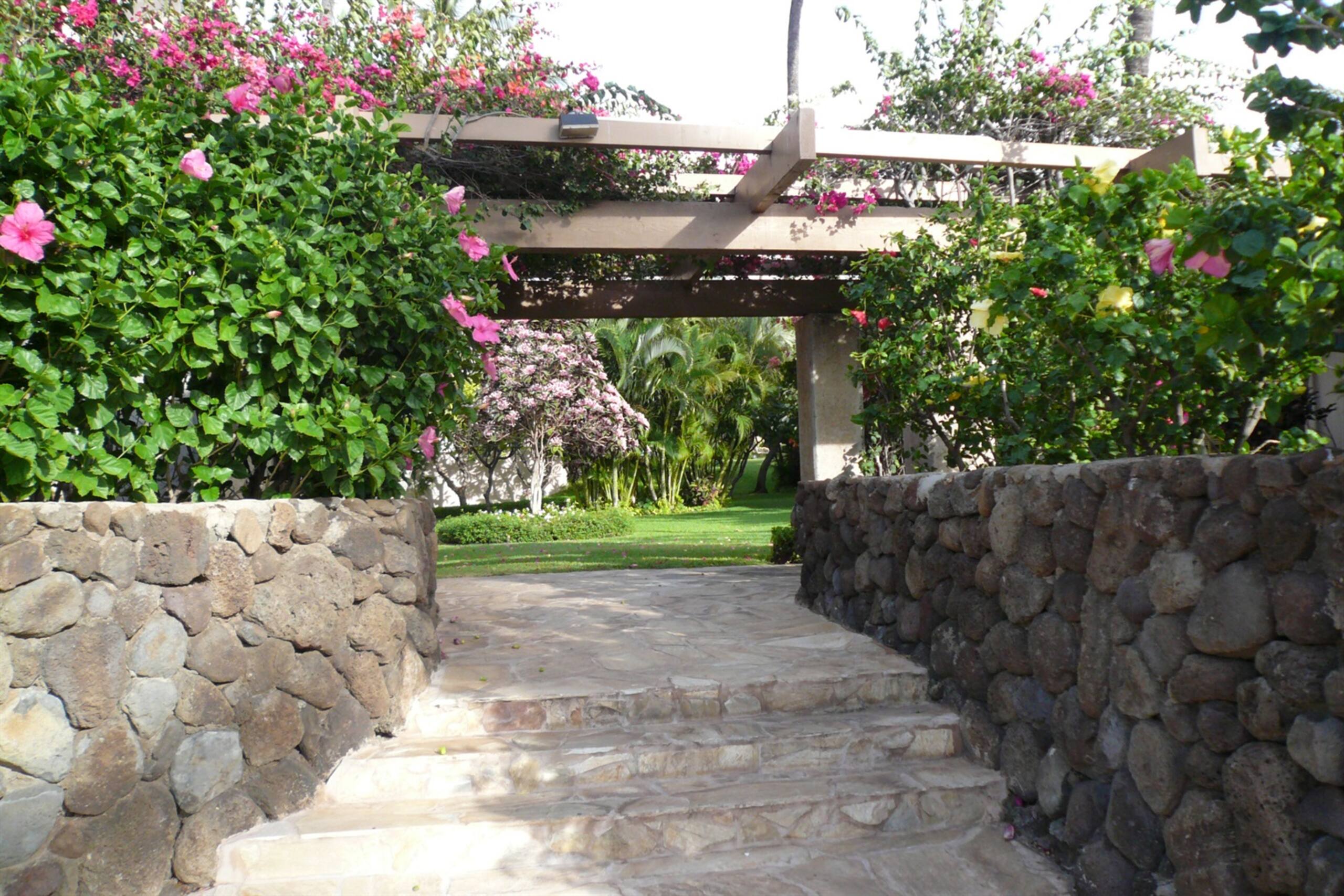 Condo in Kihei · ★4.82 · 2 bedrooms · 4 beds · 2 private baths - Image 33