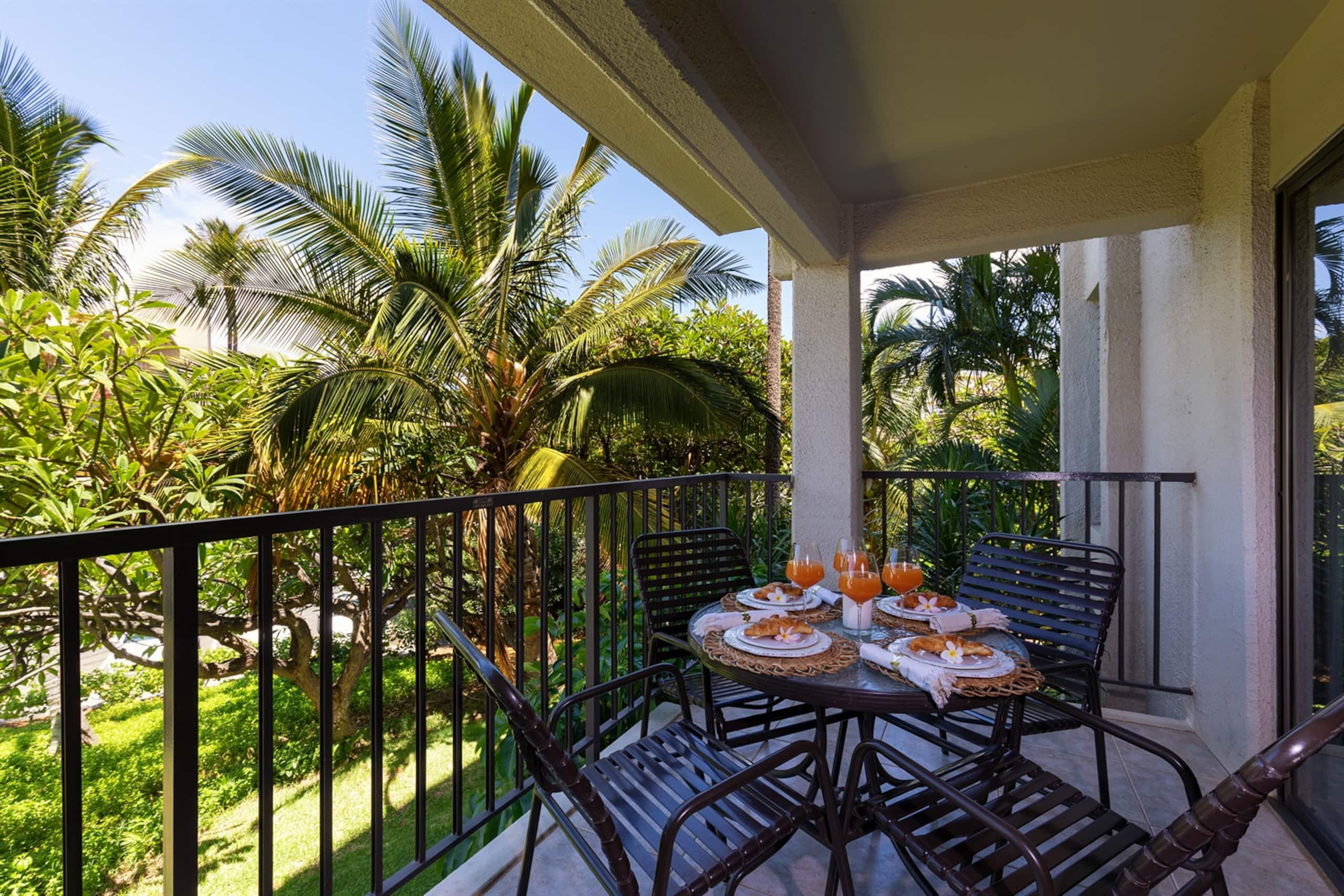 Condo in Kihei · ★4.82 · 2 bedrooms · 4 beds · 2 private baths - Image 2