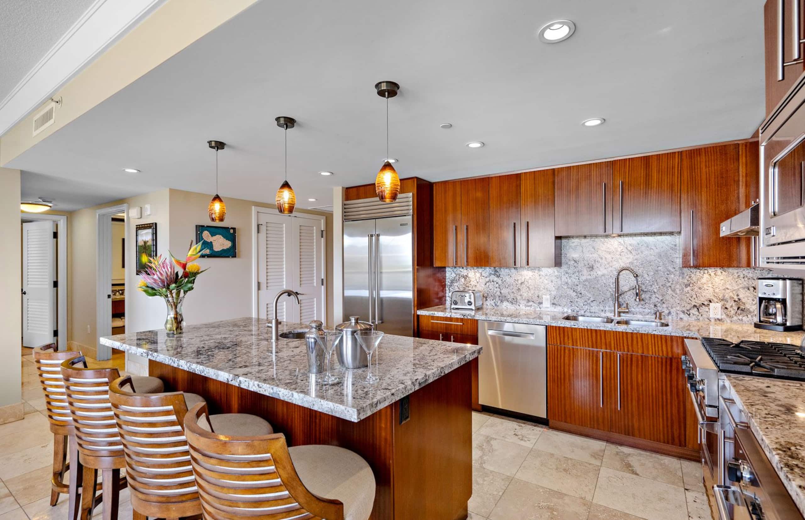 Condo in Lahaina · ★4.95 · 3 bedrooms · 5 beds · 3 baths - Image 14