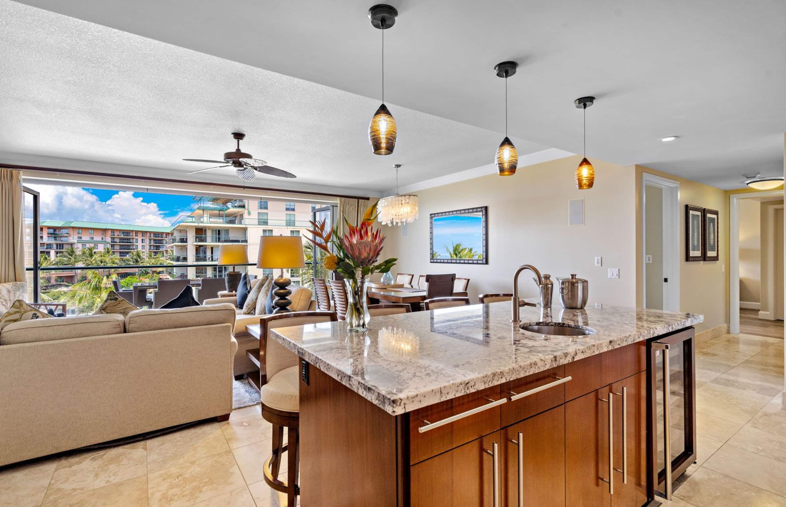 Condo in Lahaina · ★4.95 · 3 bedrooms · 5 beds · 3 baths - Image 4