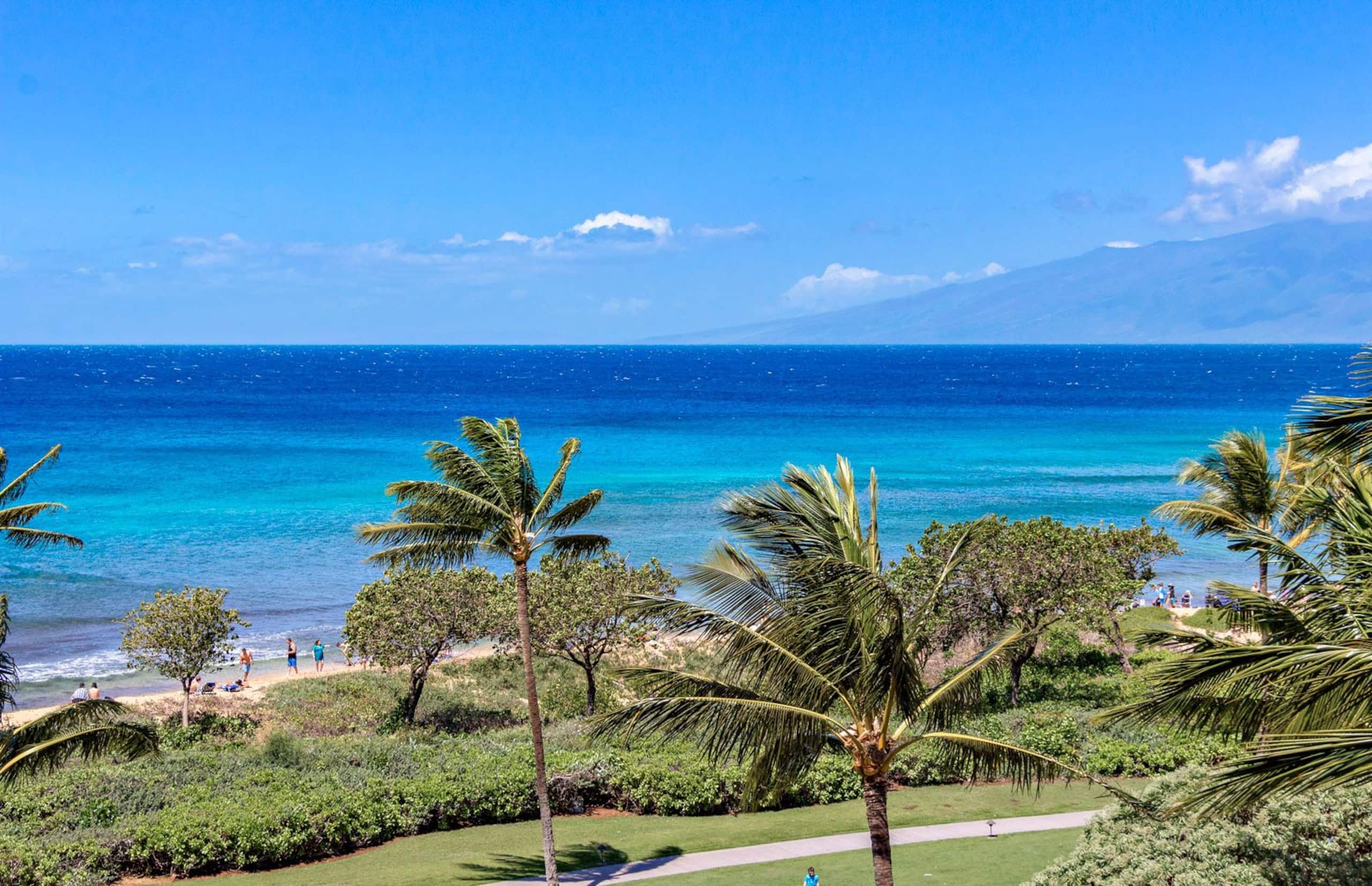 Condo in Lahaina · ★4.95 · 3 bedrooms · 5 beds · 3 baths - Image 36