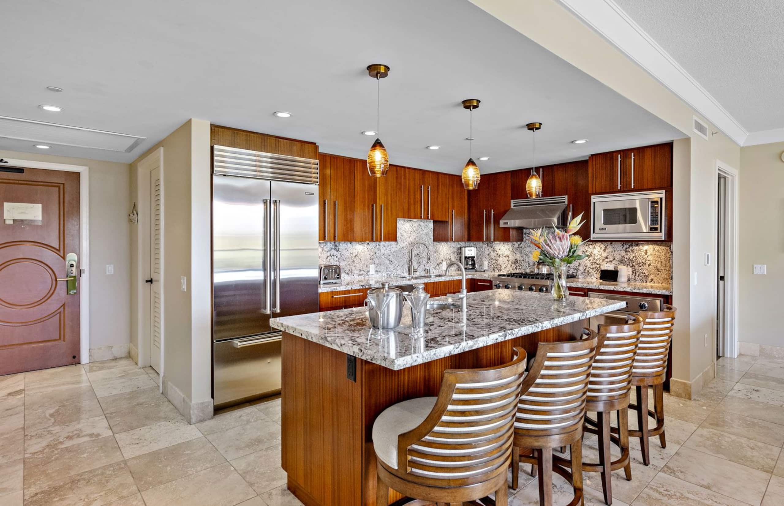 Condo in Lahaina · ★4.95 · 3 bedrooms · 5 beds · 3 baths - Image 13
