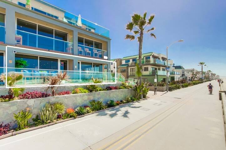 2 Combined Ocean Front Units * Exclusive Patio gallery image 2