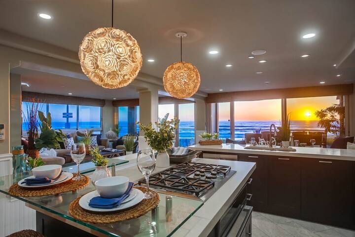 2 Combined Ocean Front Units * Exclusive Patio gallery image 3