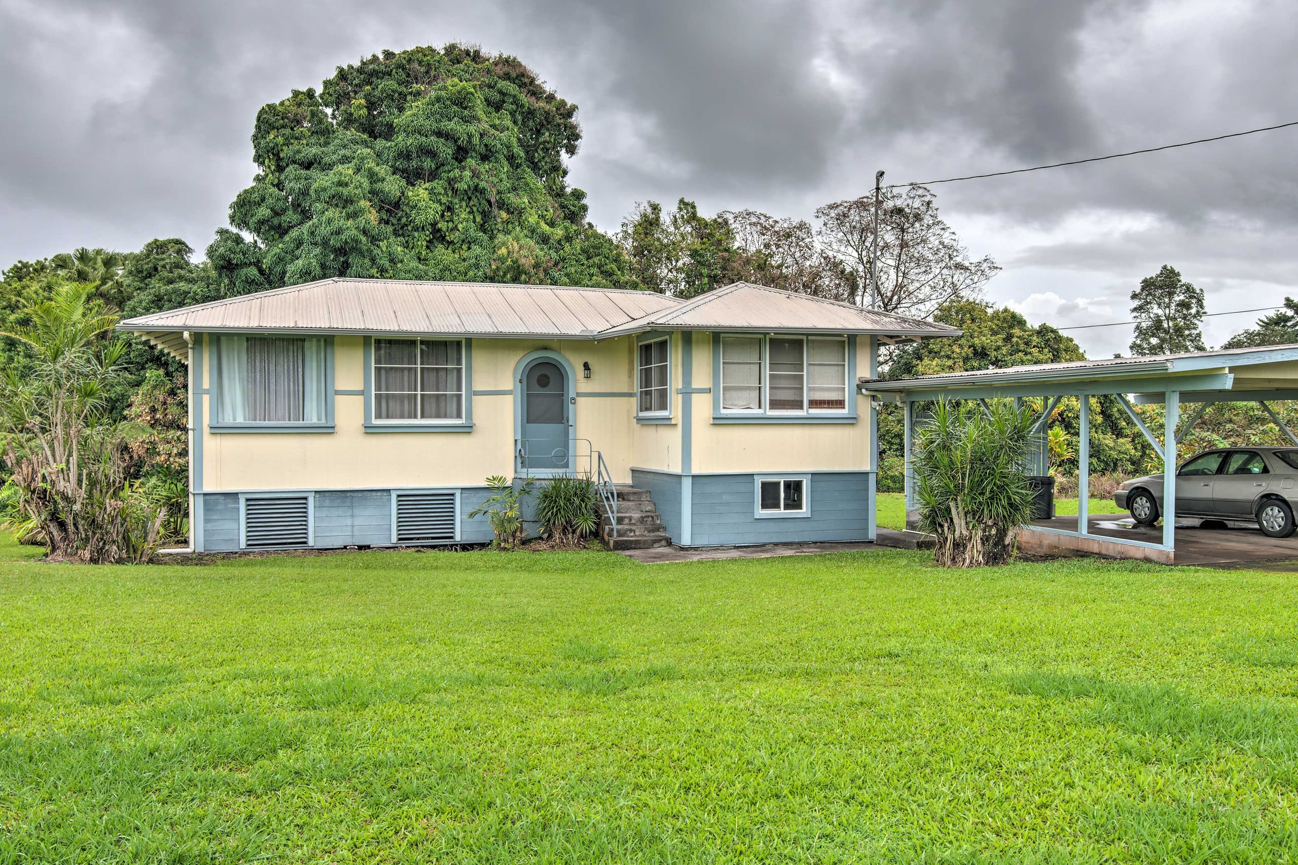 Home in Hilo · ★4.67 · 2 bedrooms · 3 beds · 1 shared bath - Image 25